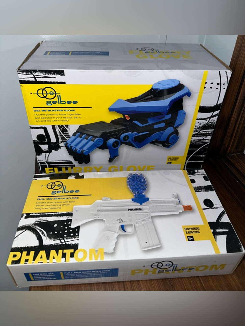 NEW 2-Pack Gelbee Phantom + Flurry Glove Gel Blaster Set, Ammo, Charger Included